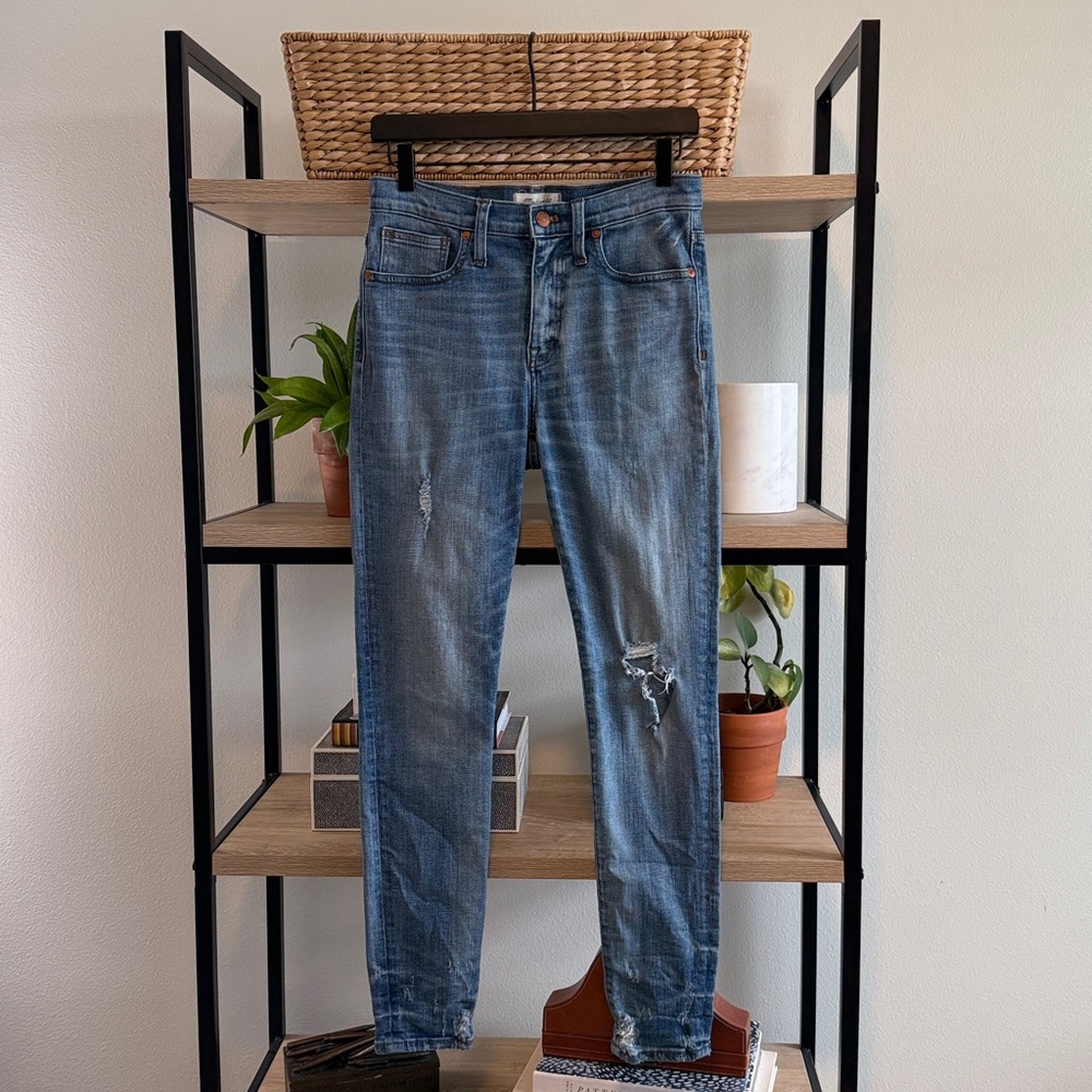 Madewell 9" High-Rise Skinny Distressed Jean, 28